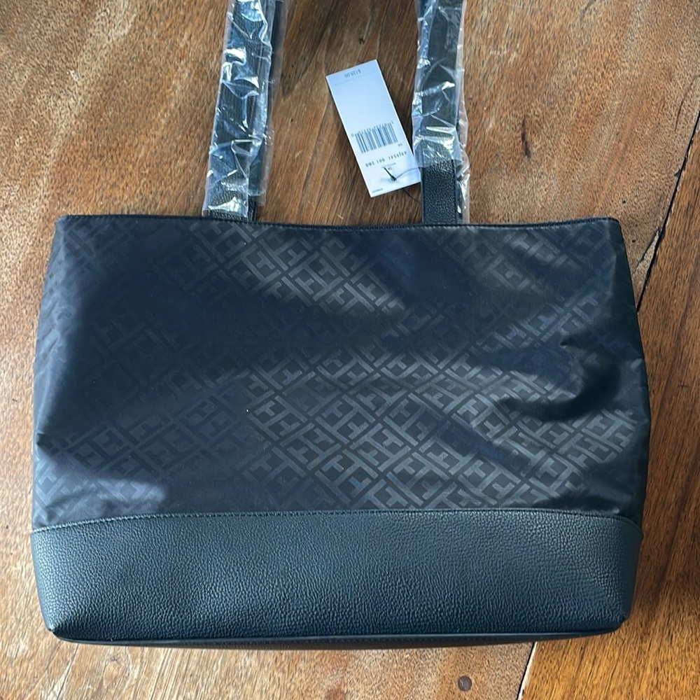 Tommy Hilfiger Shoulder Bag NWT - Picture 8 of 12